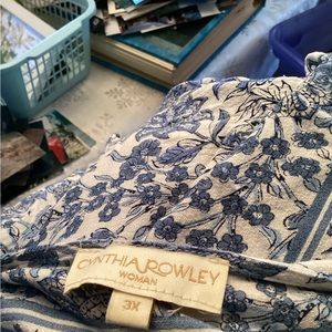 Women’s plus size top